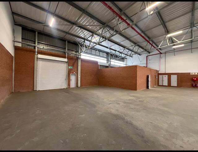 495M² WAREHOUSE TO LET IN HIGHVELD